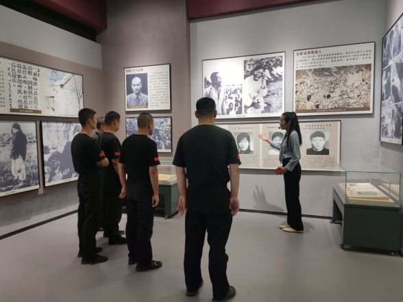 中行守押大隊(duì)黨支部開展“不忘初心 牢記使命”主題黨日活動(dòng)358.png